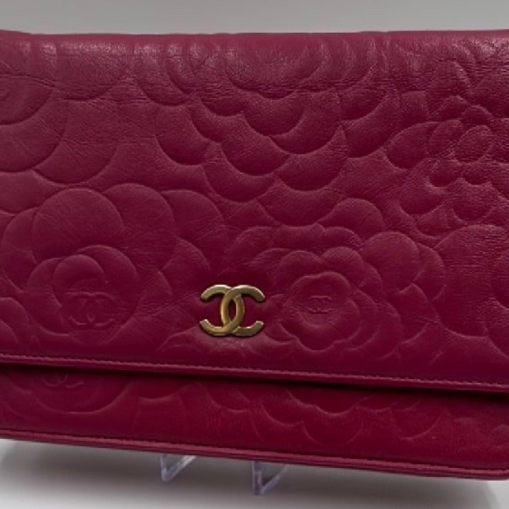 Chanel camellia Lambskin WOC